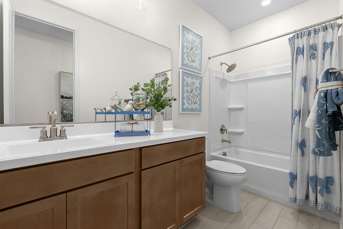 Extended vanity at bath 2