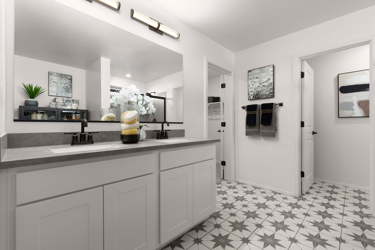 Dual-sink vanity at primary bath