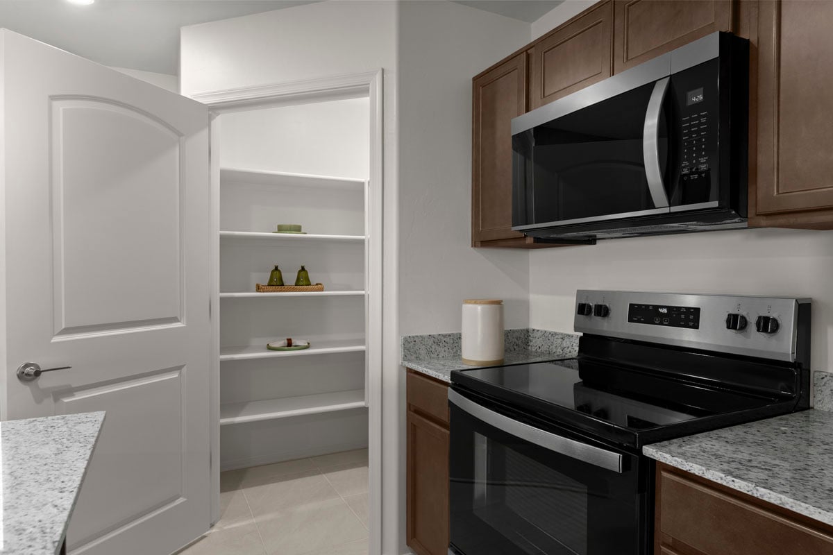 Walk-in kitchen pantry