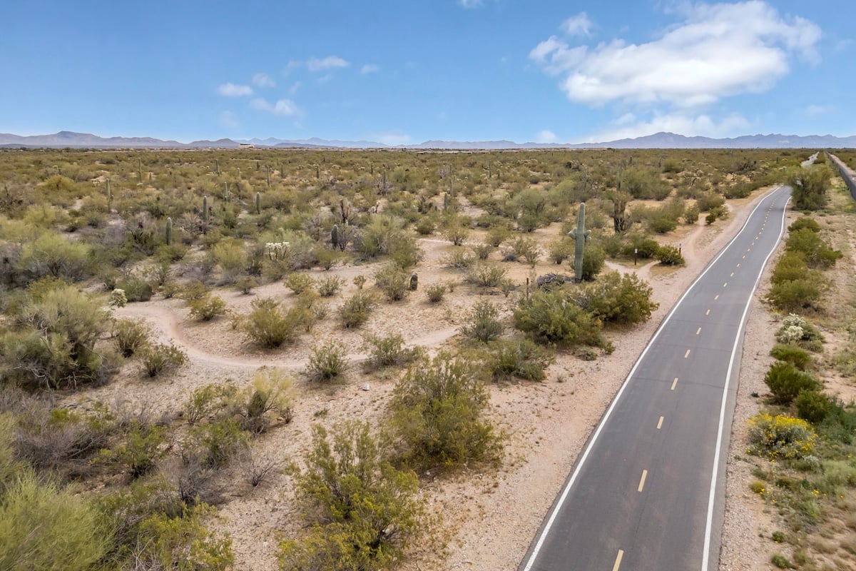 Convenient to Tucson Loop