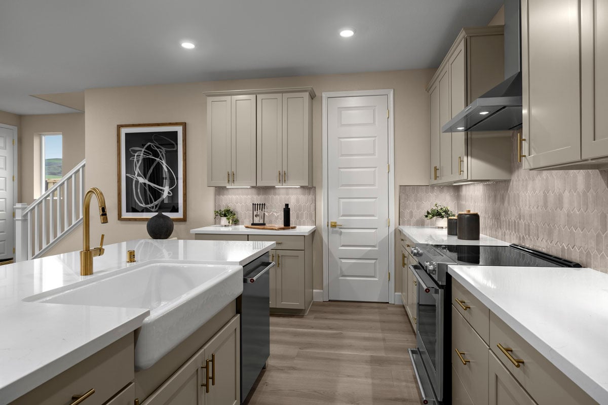 Farmhouse style kitchen sink