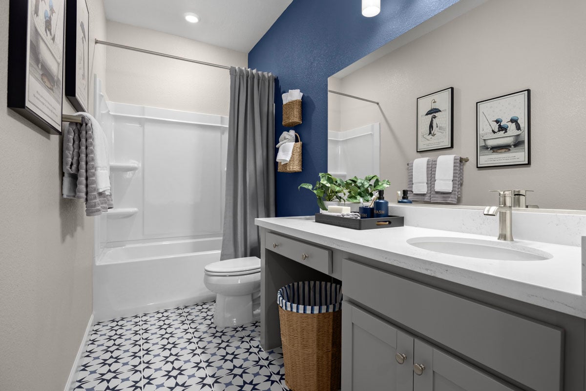 Tub/shower combination with fiberglass surround at bath 2