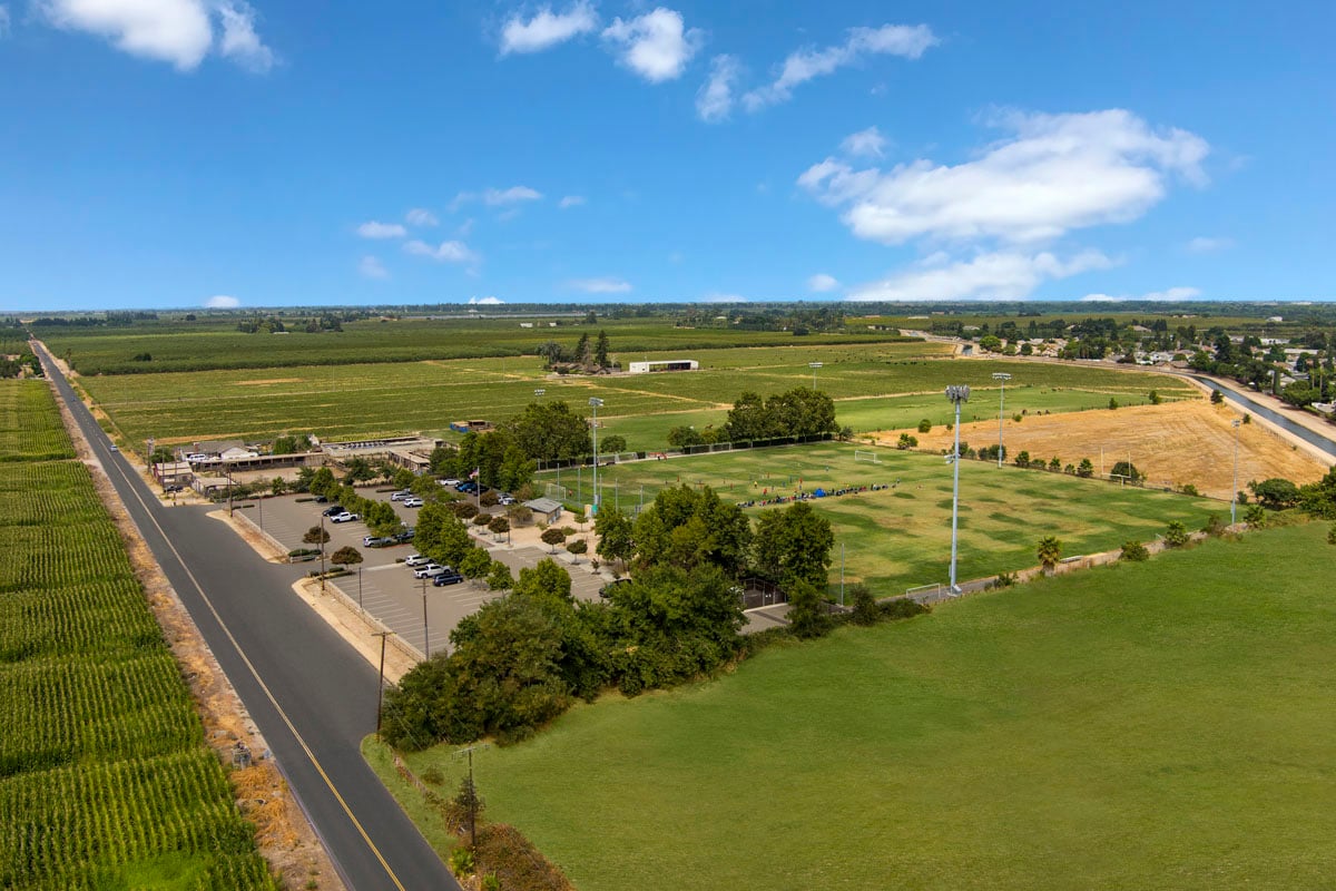 Riverbank Sports Complex nearby