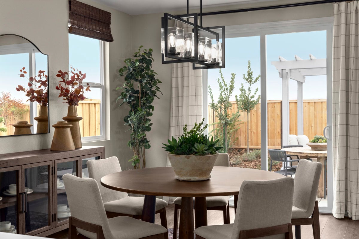 Spacious dining area for entertaining