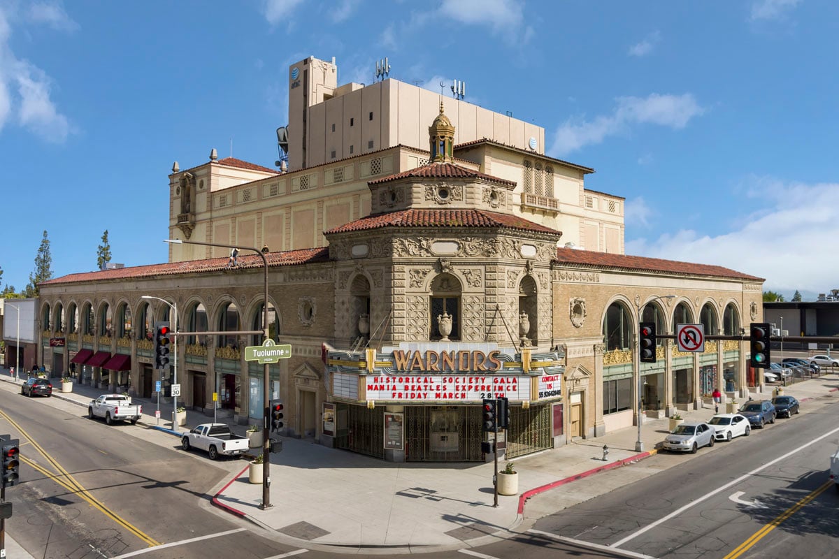 Minutes to Warnors Theater in downtown Fresno