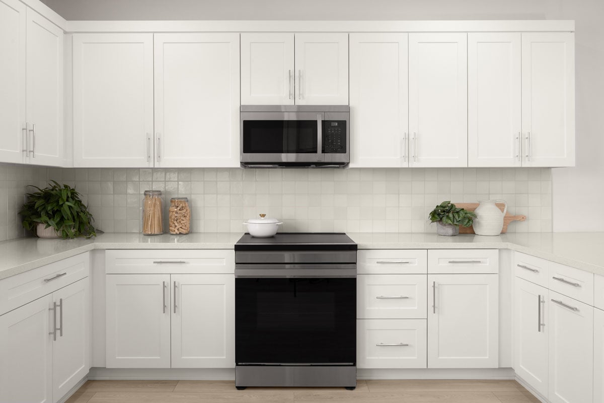 Full-height kitchen backsplash 