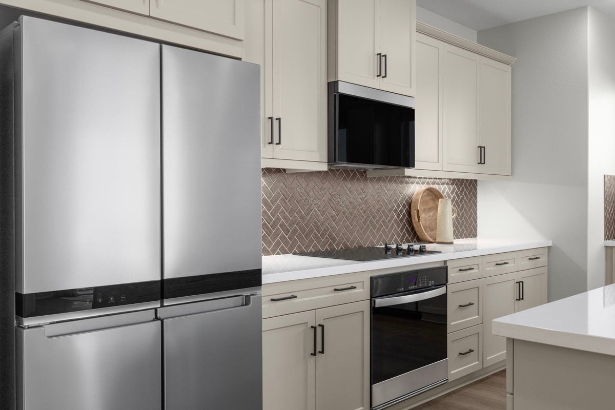 Optional built-in oven under cooktop