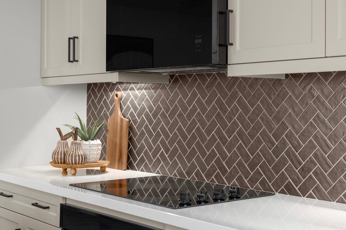 Optional custom full tile backsplash