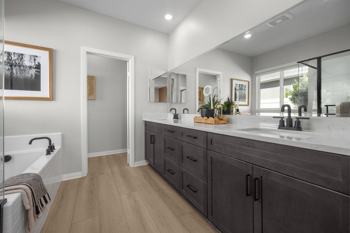 Optional extended vanity with drawer bank at primary bath