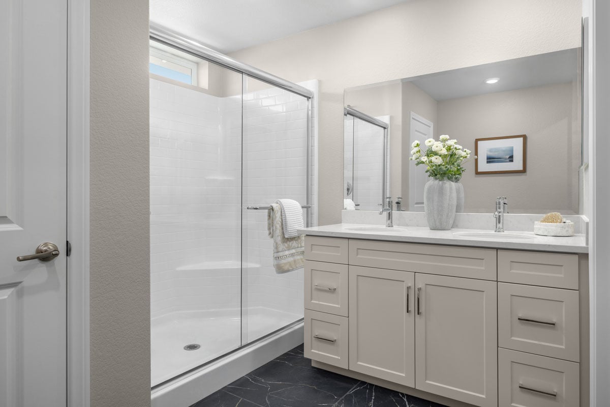 Dual-sink vanity at primary bath