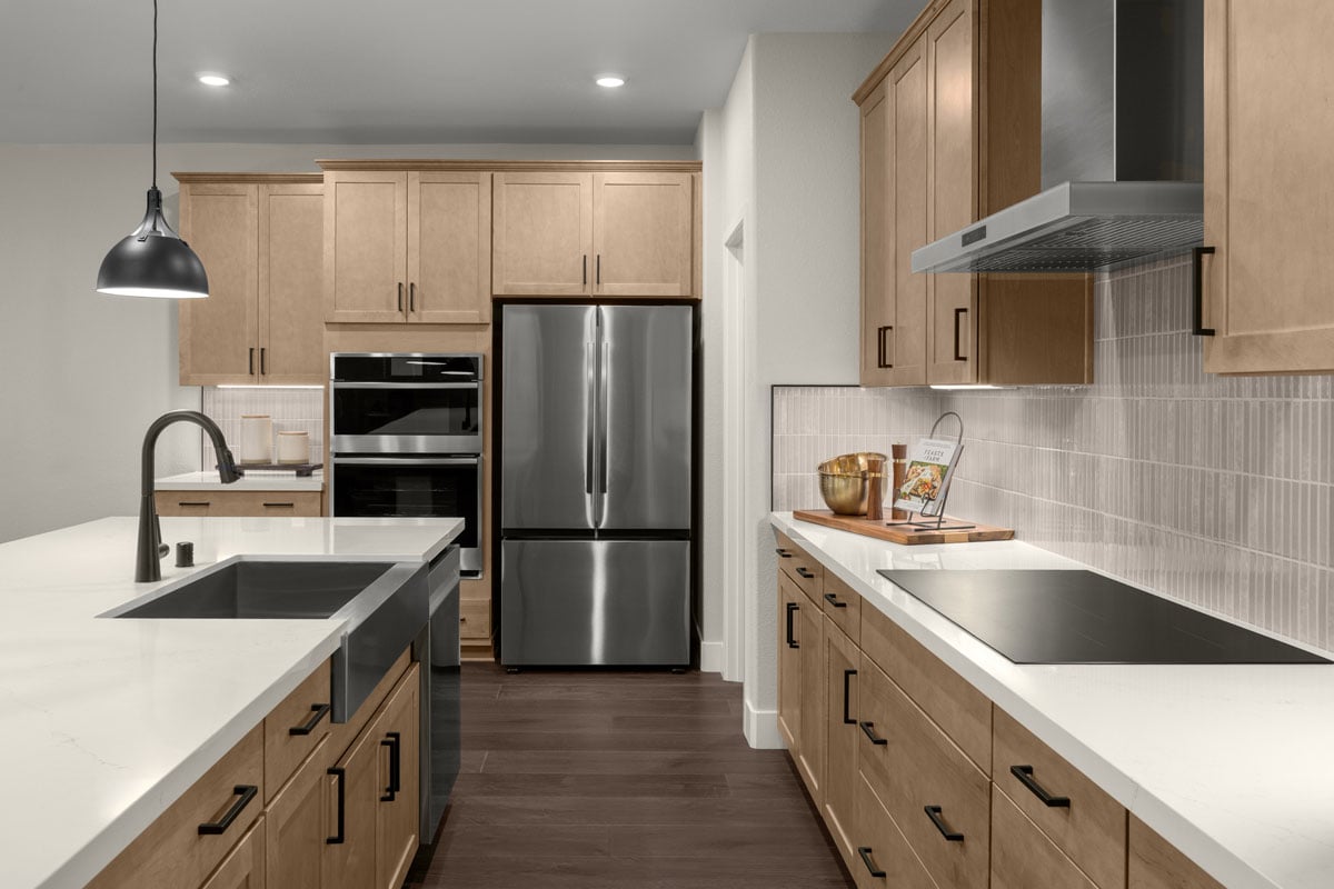 Cooktop and wall mounted hood