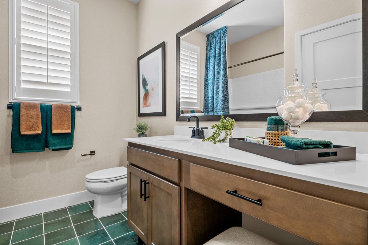 Extended vanity with knee space at bath 2