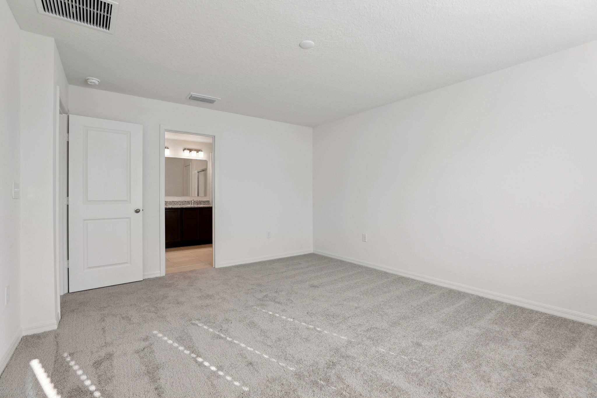 New Homes in Lake Wales, FL - Reserve at Forest Lake II Primary Bedroom 