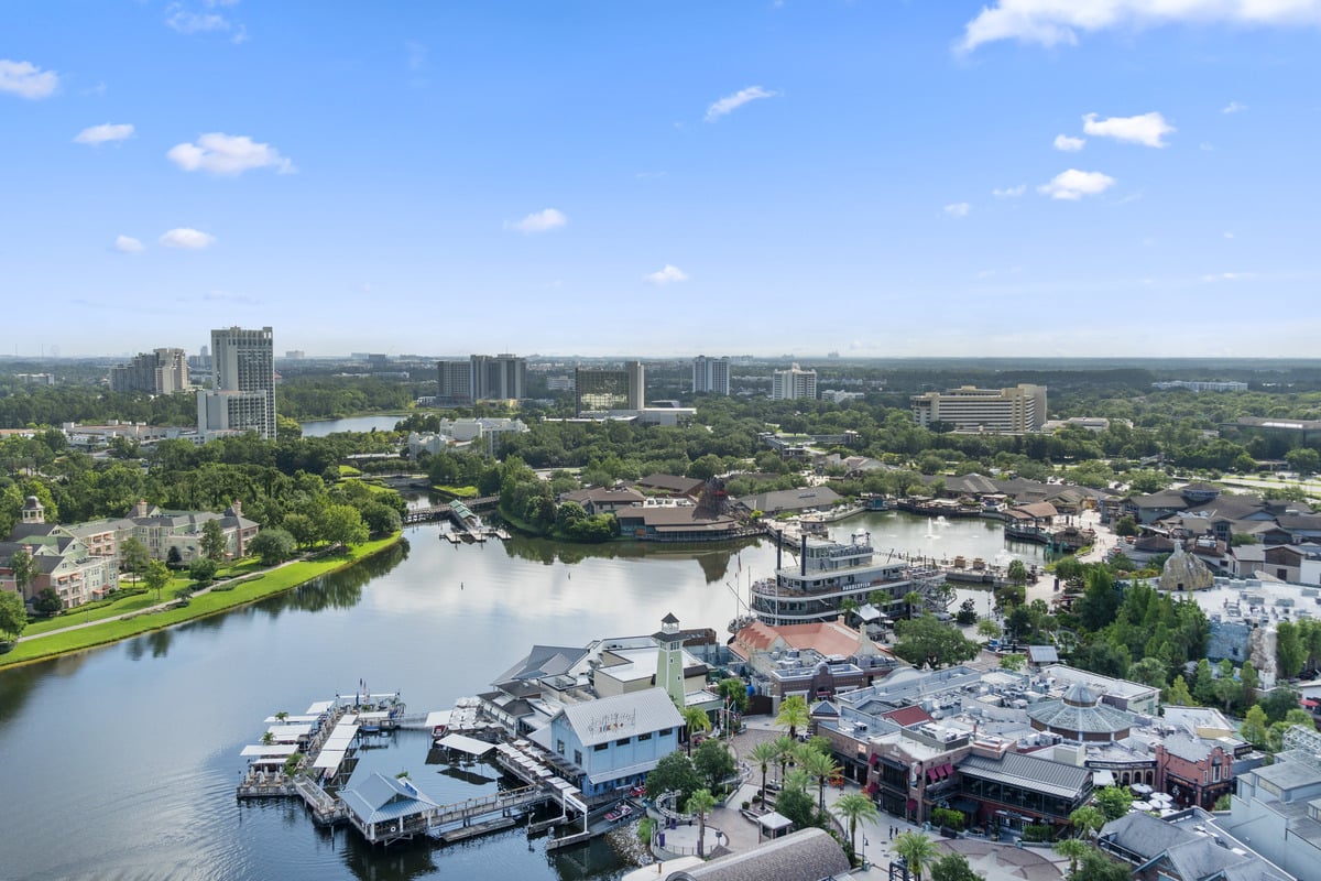 Short drive to Disney Springs