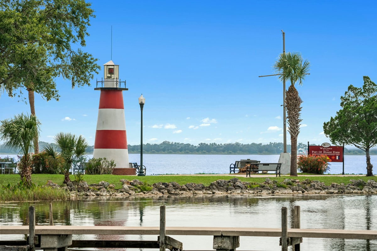 Near Grantham Pointe Lighthouse