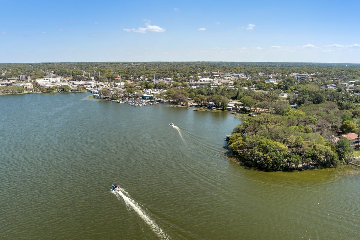 Quick drive to Lake Eustis