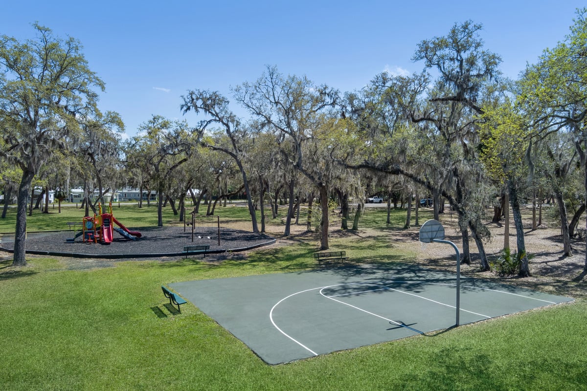 15 minutes to Marsh Memorial Park