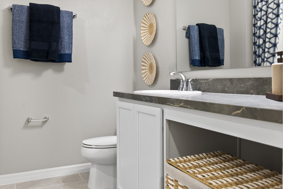 Extended vanity with knee space at bath 2