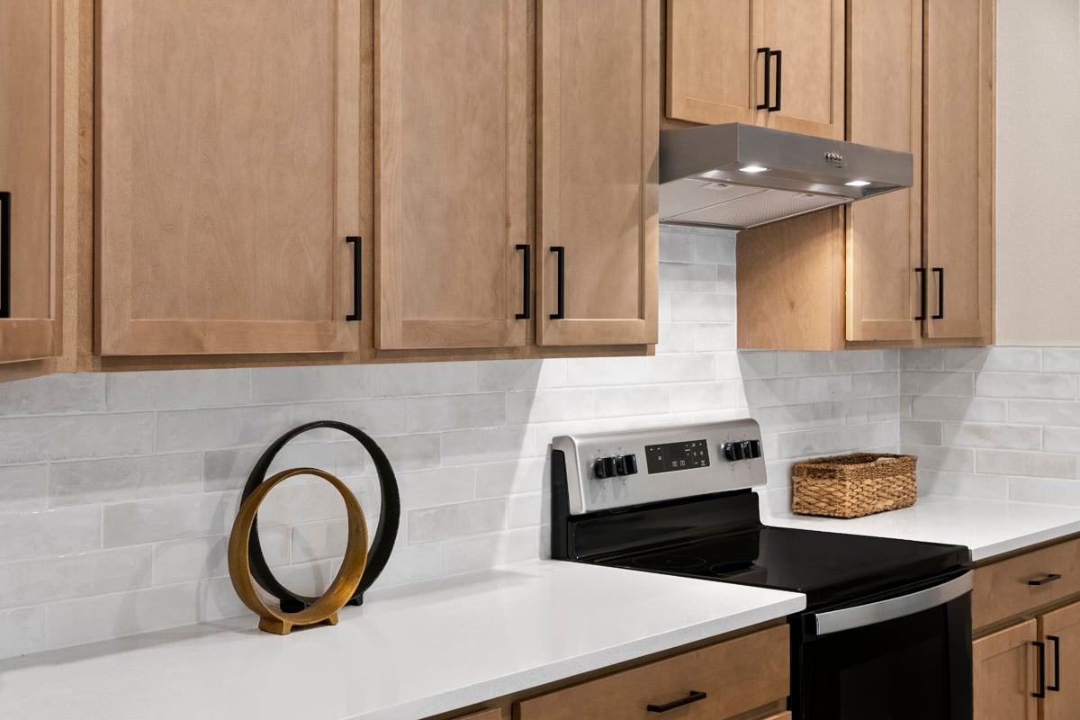 Kitchen tile backsplash