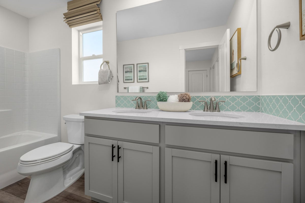 Dual-sink vanity at bath 2