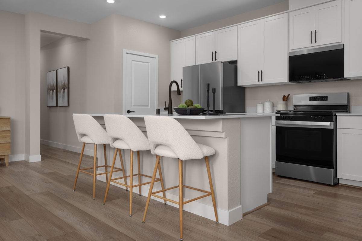 Kitchen breakfast bar