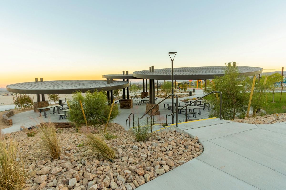 1 mile to Grand Park