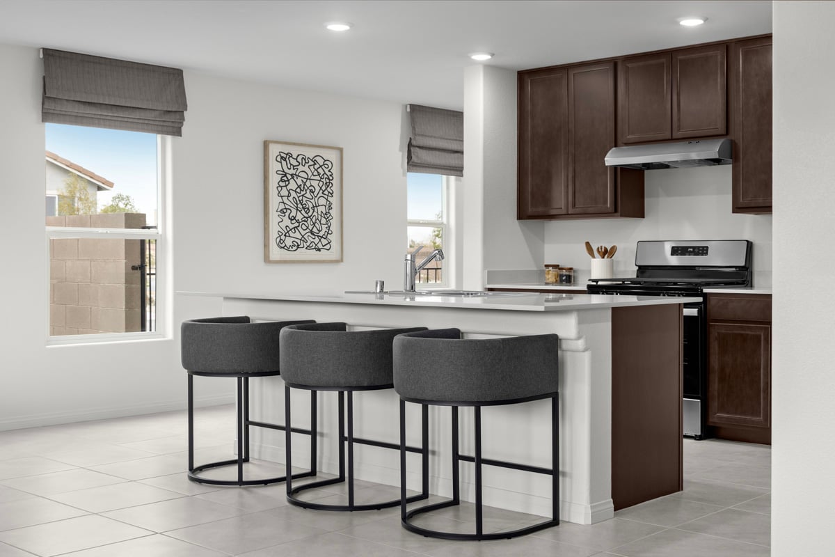 Kitchen breakfast bar