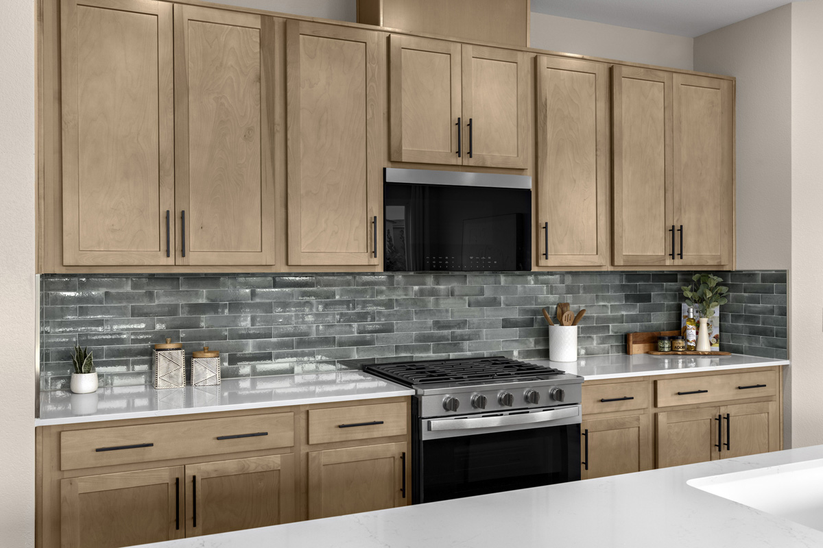 Kitchen tile backsplash