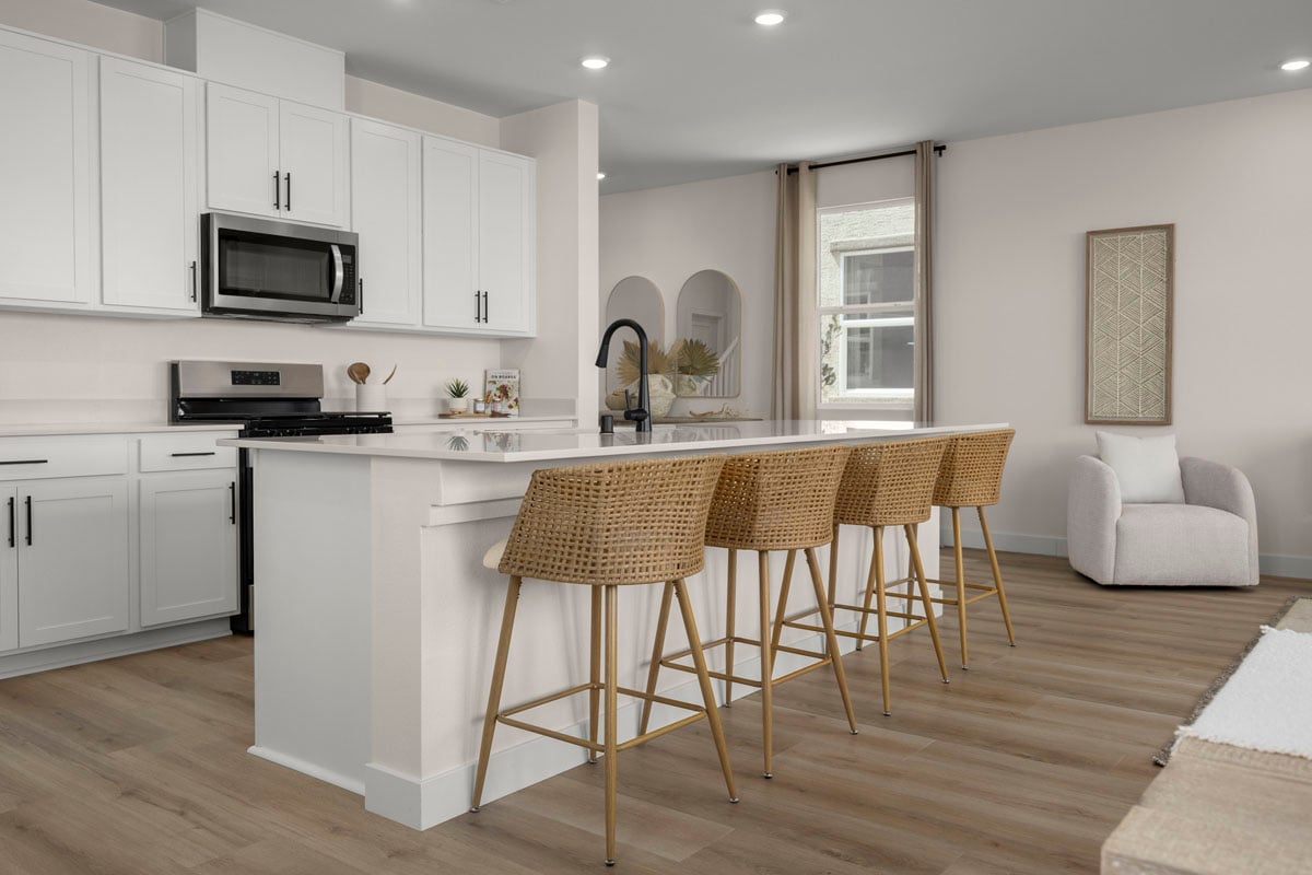 Kitchen breakfast bar