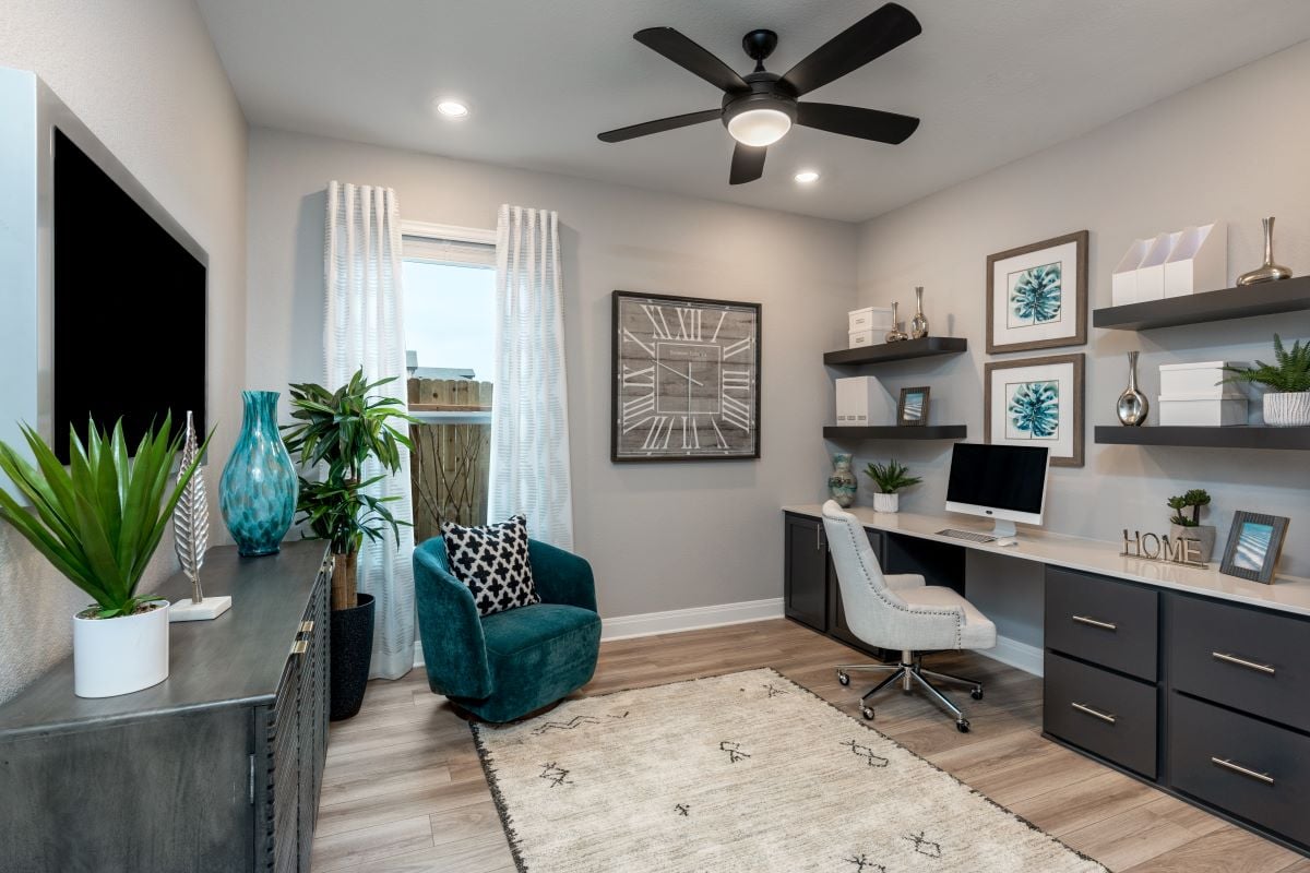 New Homes in Jarrell, TX - Sonterra-Cool Water Plan 2245 Den