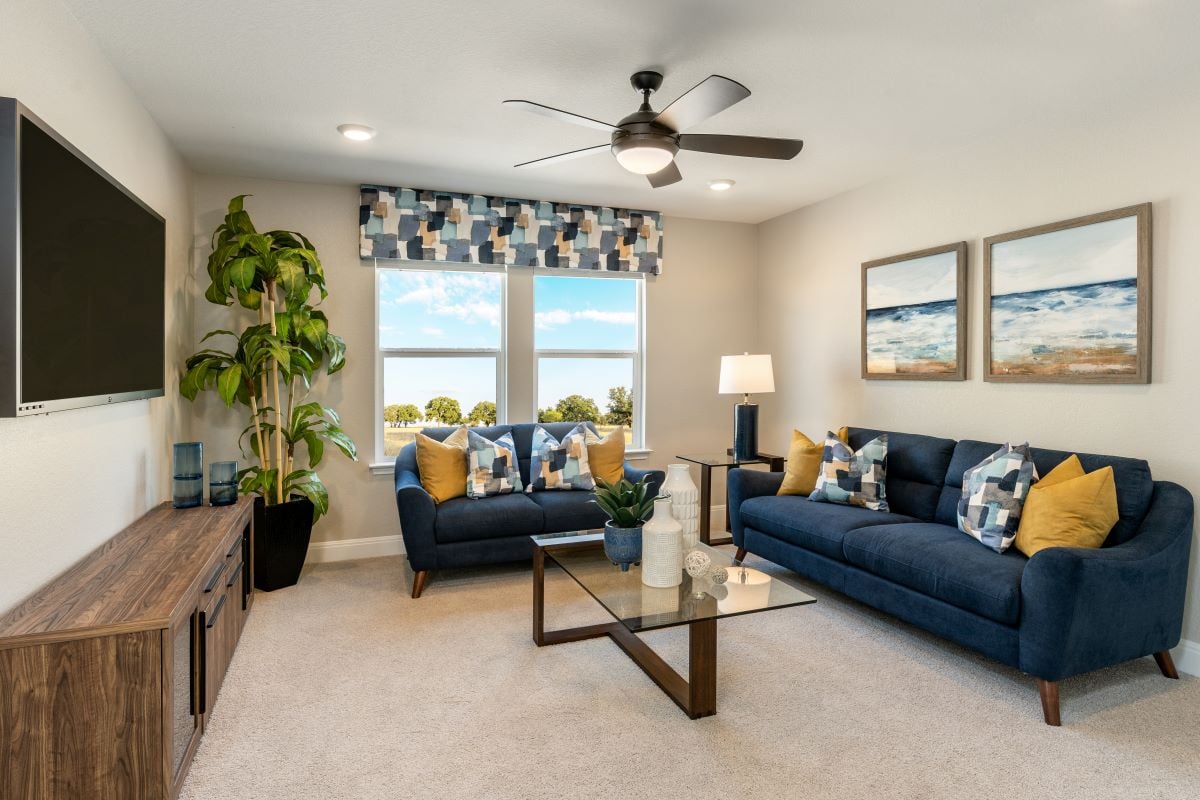 New Homes in Jarrell, TX - Sonterra-Cool Water Plan 2070 Loft