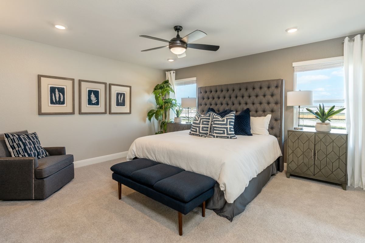 New Homes in Jarrell, TX - Sonterra-Cool Water Plan 2070 Primary Bedroom