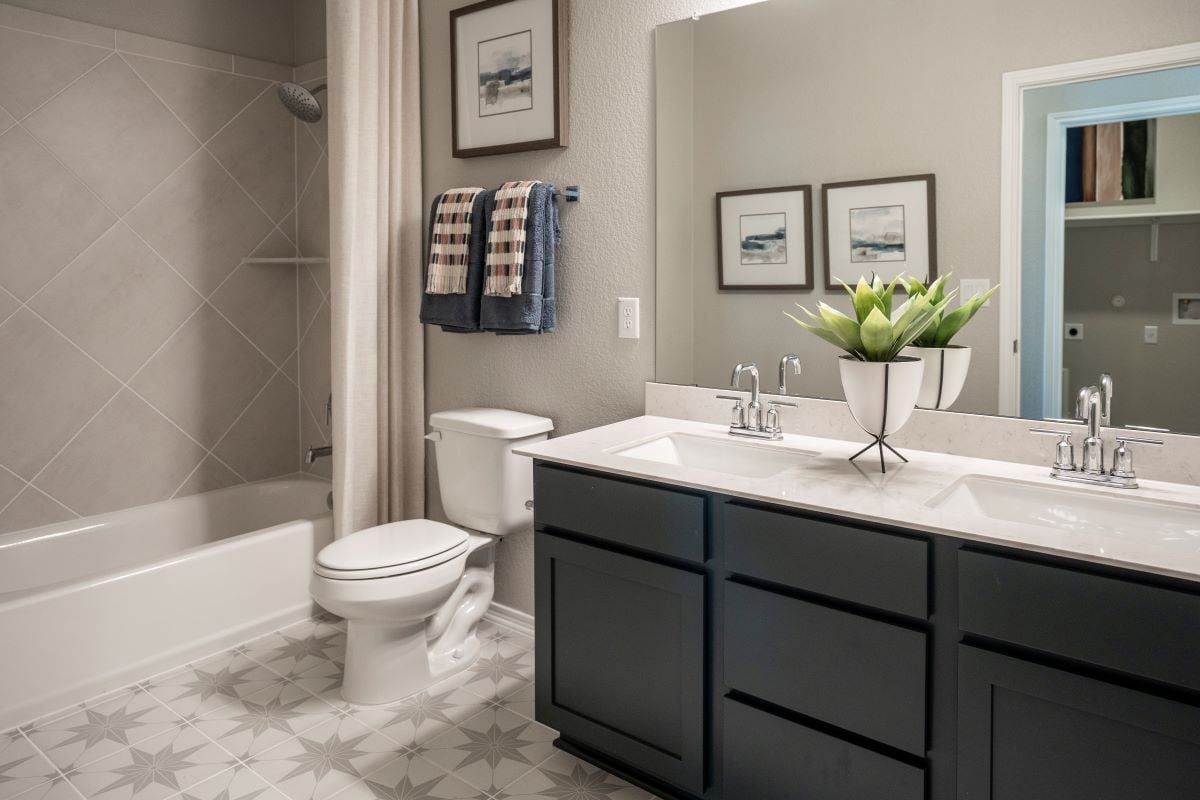 Dual-sink vanity at bath 2