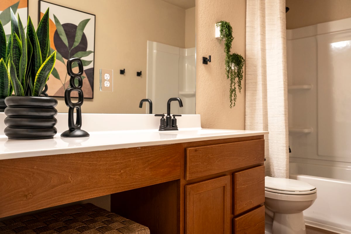 Extended vanity with knee space at bath 2