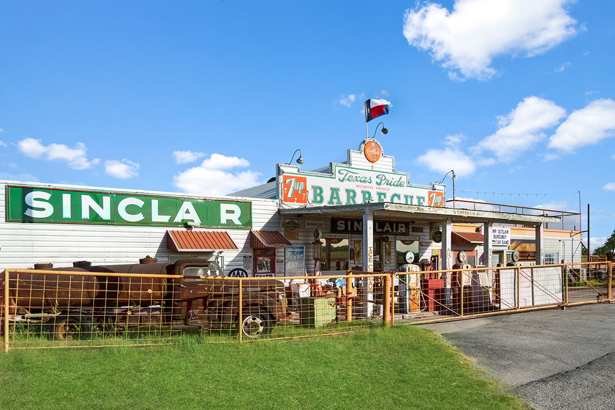 5 minutes to Texas Pride Barbecue