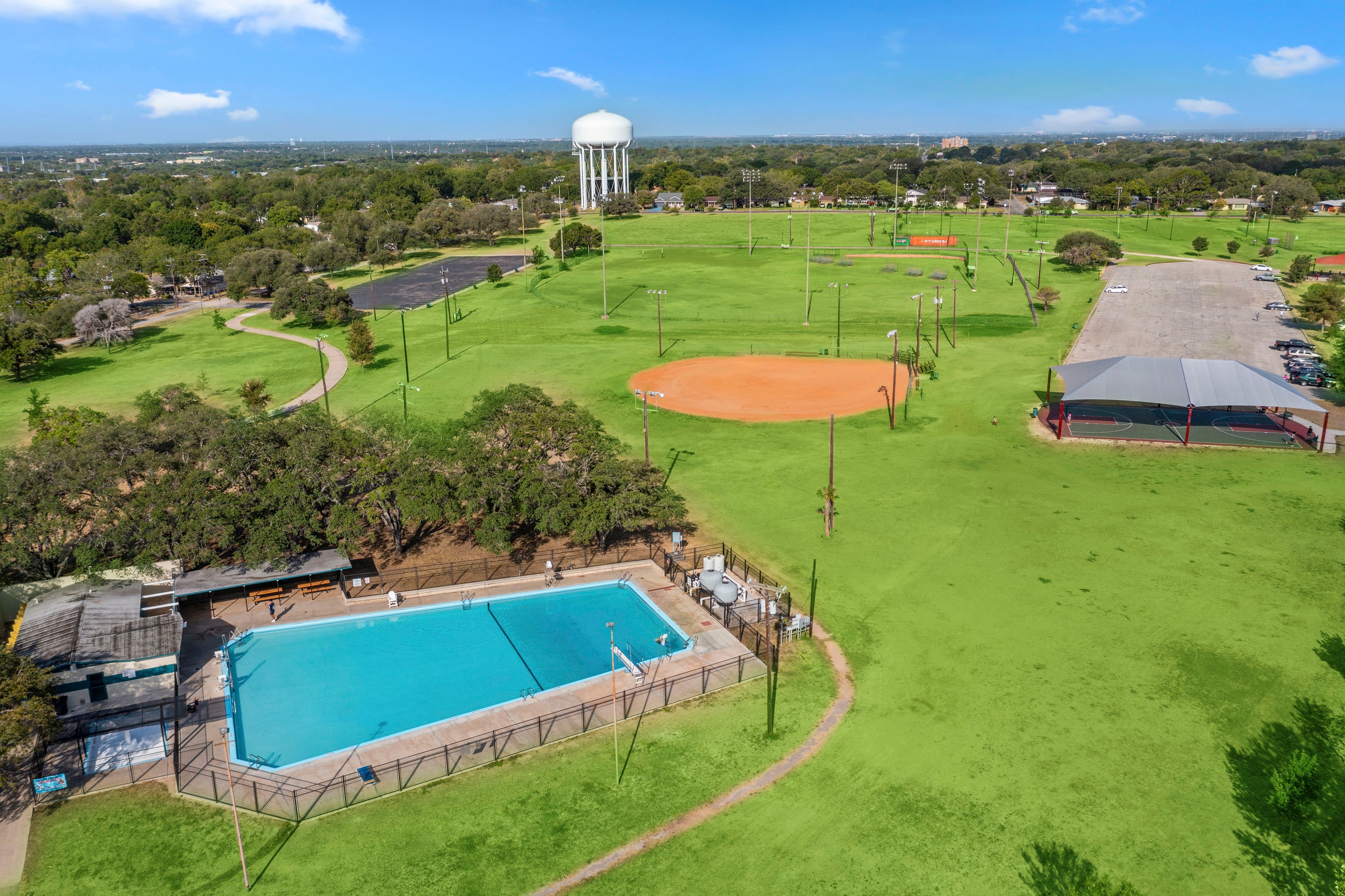 Just 10 minutes to Southside Lions Park