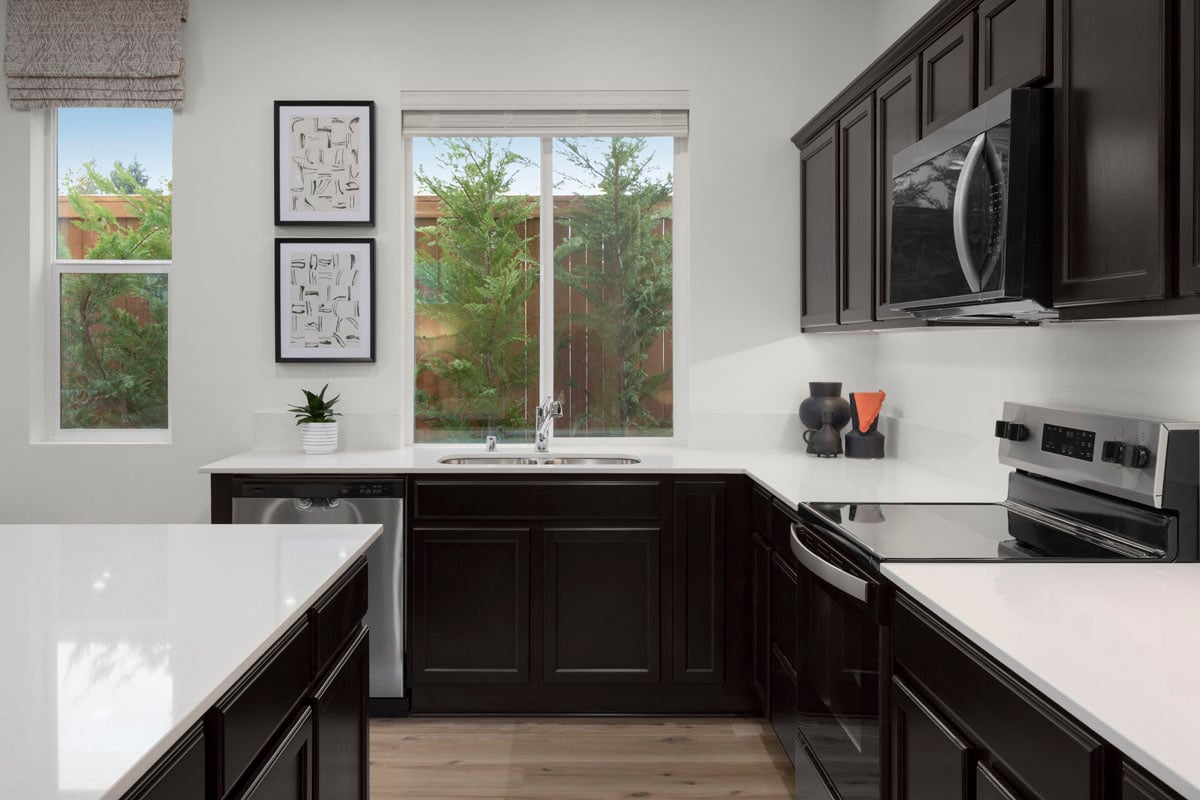 Quartz kitchen countertops 